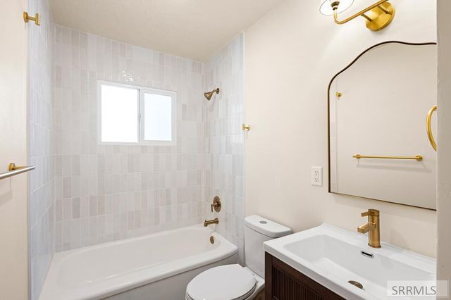 1895 S Avocet Drive, Ammon, ID 83406