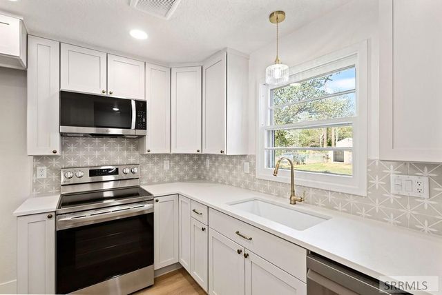 1895 S Avocet Drive, Ammon, ID 83406
