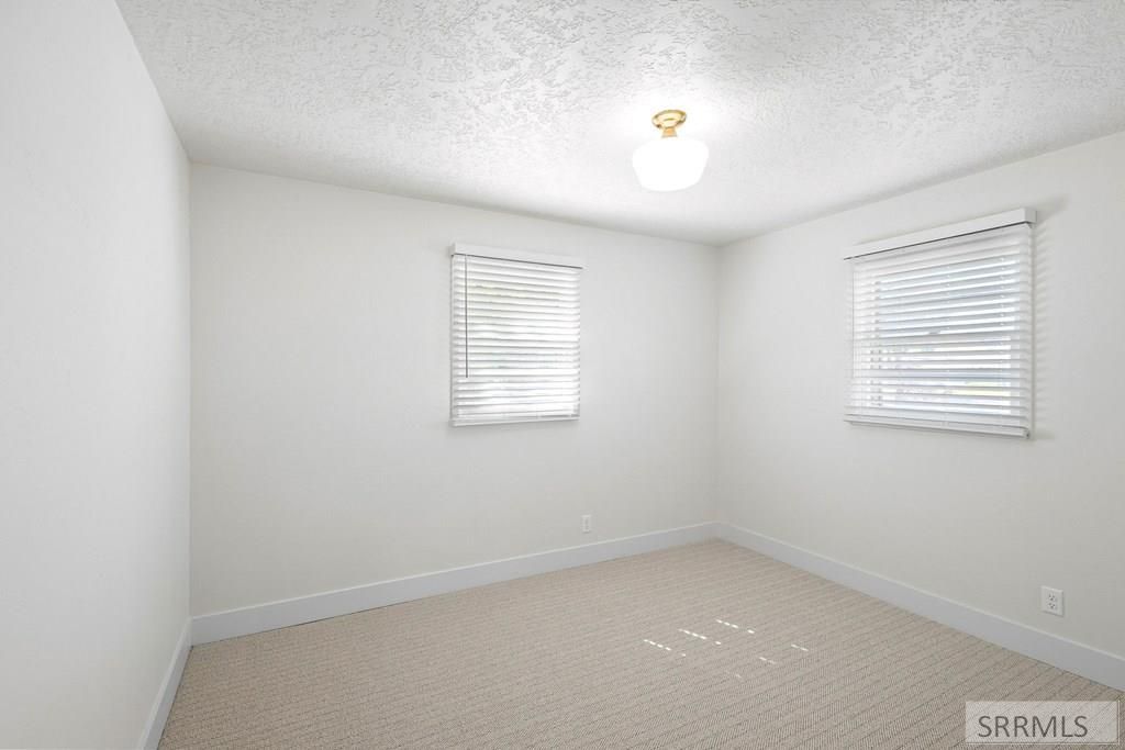 Image 10 of property listing at 1895 S Avocet Drive, Ammon, ID 83406
