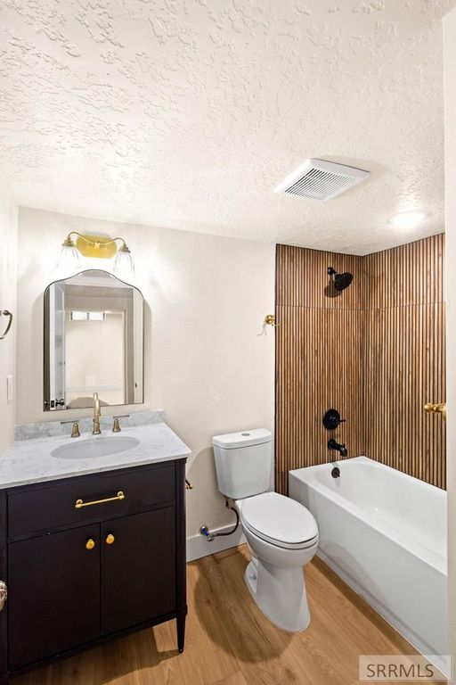 Image 20 of property listing at 1895 S Avocet Drive, Ammon, ID 83406
