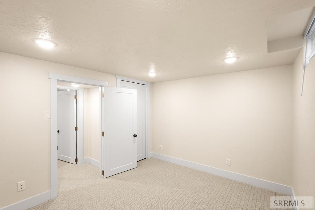 Image 23 of property listing at 1895 S Avocet Drive, Ammon, ID 83406