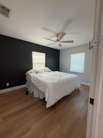217 E 24TH Street, Riviera Beach, FL 33404