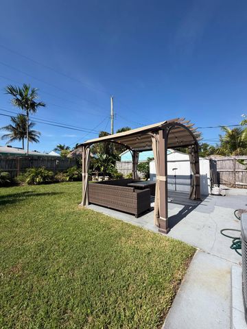 217 E 24TH Street, Riviera Beach, FL 33404