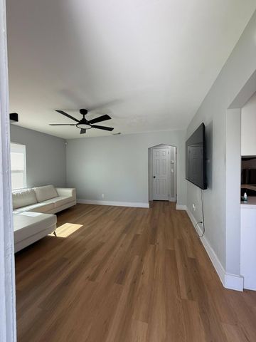 217 E 24TH Street, Riviera Beach, FL 33404