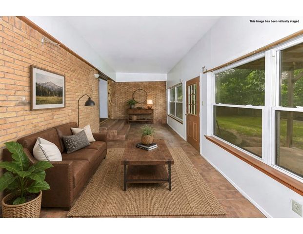 1916 Valley Lane, Arlington, TX 76013