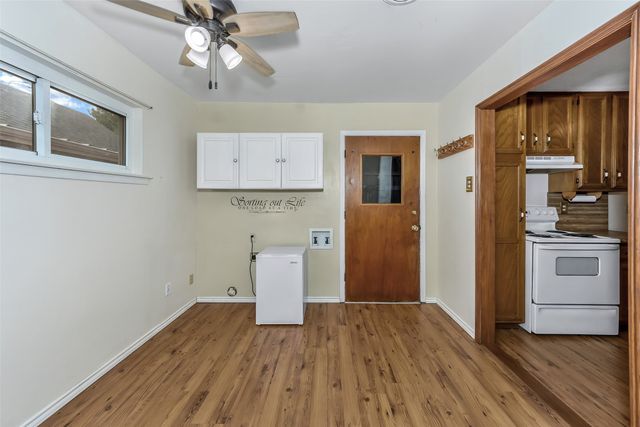 1916 Valley Lane, Arlington, TX 76013