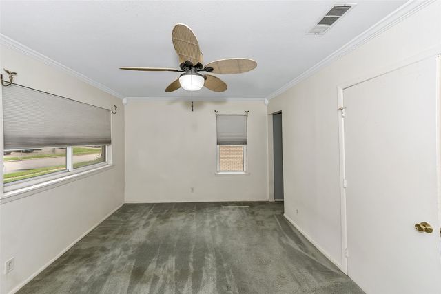 1916 Valley Lane, Arlington, TX 76013
