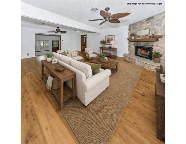 1916 Valley Lane, Arlington, TX 76013