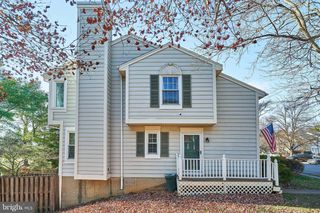 6617 MEDINAH LN, Alexandria, VA 22312
