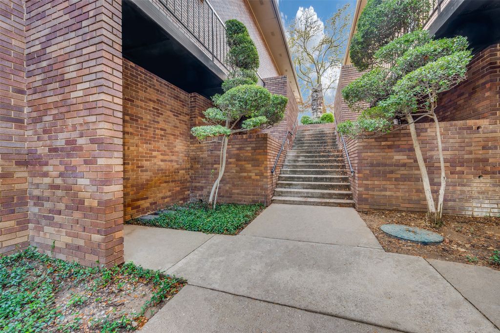 3617 Routh Street D, Dallas, TX 75219