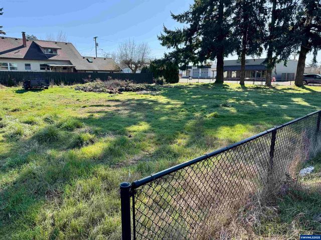 107 N 8th (Next to) St, Aumsville, OR 97325