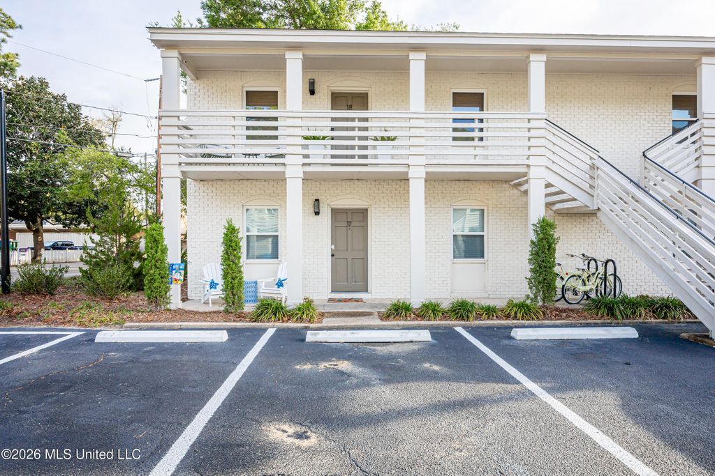 114 Ethel Circle, 17, Ocean Springs, MS 39564