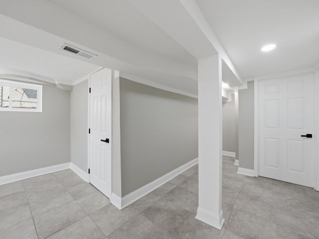 13116 S Avenue O Avenue, Chicago, IL 60633