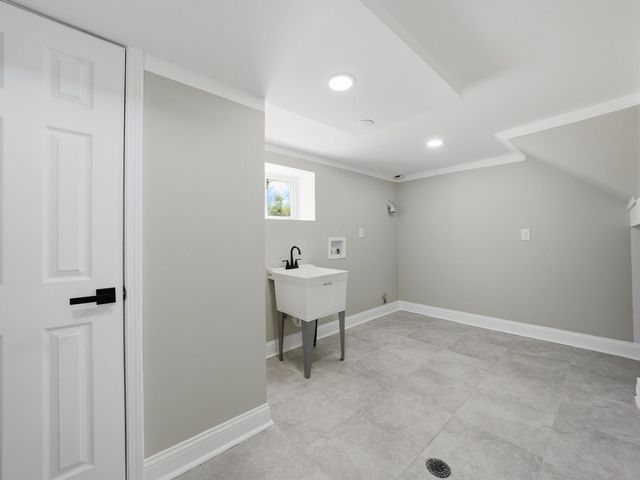 13116 S Avenue O Avenue, Chicago, IL 60633