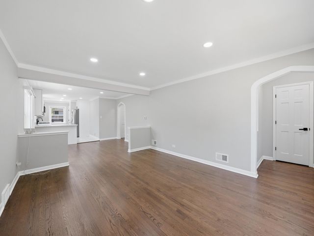 13116 S Avenue O Avenue, Chicago, IL 60633