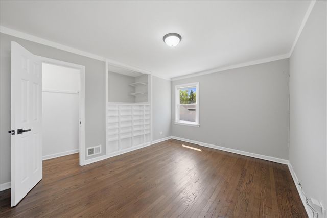 13116 S Avenue O Avenue, Chicago, IL 60633