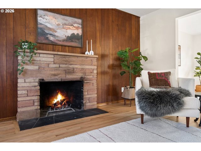 14014 Ne ROSE Pkwy, Portland, OR 97230