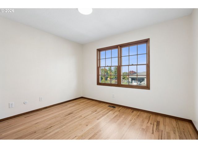 14014 Ne ROSE Pkwy, Portland, OR 97230