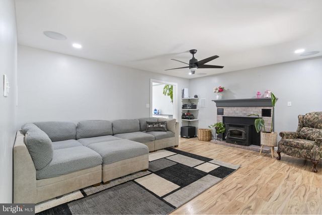 1220 HOLLYBERRY CT, Huntingtown, MD 20639