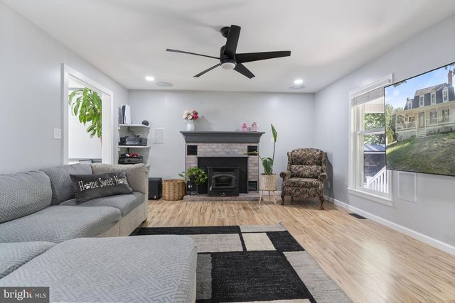 1220 HOLLYBERRY CT, Huntingtown, MD 20639