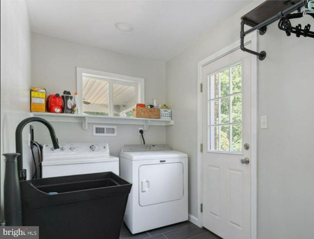 1220 HOLLYBERRY CT, Huntingtown, MD 20639