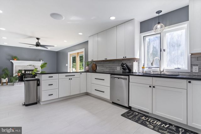 1220 HOLLYBERRY CT, Huntingtown, MD 20639