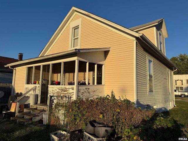 1927 S 13TH Street, Springfield, IL 62703