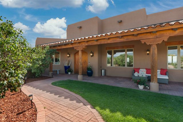 236 Tano Road, Santa Fe, NM 87506