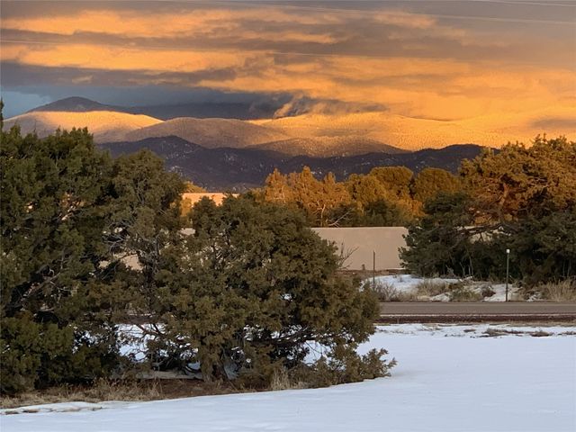 236 Tano Road, Santa Fe, NM 87506