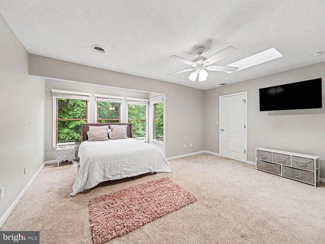 98 WATEREDGE LN, Fredericksburg, VA 22406