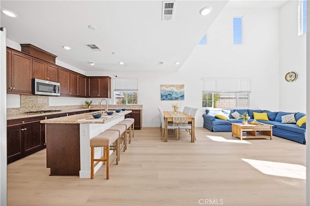 7047 Montecito, Eastvale, CA 92880