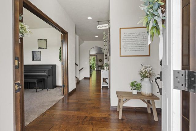 W7574 CROSS COUNTRY LANE, Hortonville, WI 54944