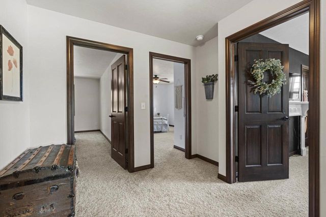 W7574 CROSS COUNTRY LANE, Hortonville, WI 54944