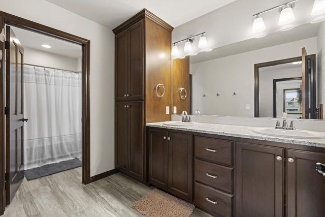 W7574 CROSS COUNTRY LANE, Hortonville, WI 54944