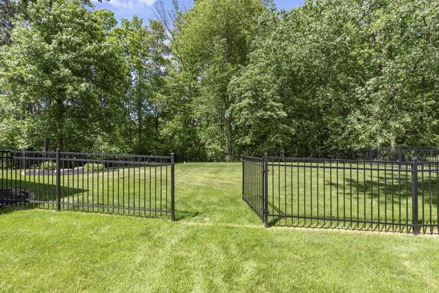 W7574 CROSS COUNTRY LANE, Hortonville, WI 54944