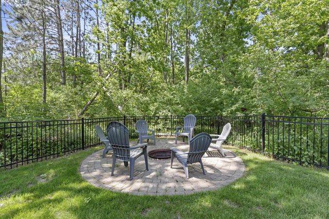 W7574 CROSS COUNTRY LANE, Hortonville, WI 54944