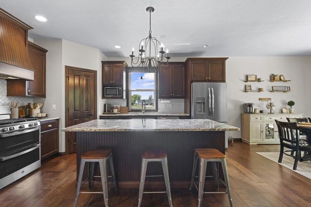 W7574 CROSS COUNTRY LANE, Hortonville, WI 54944