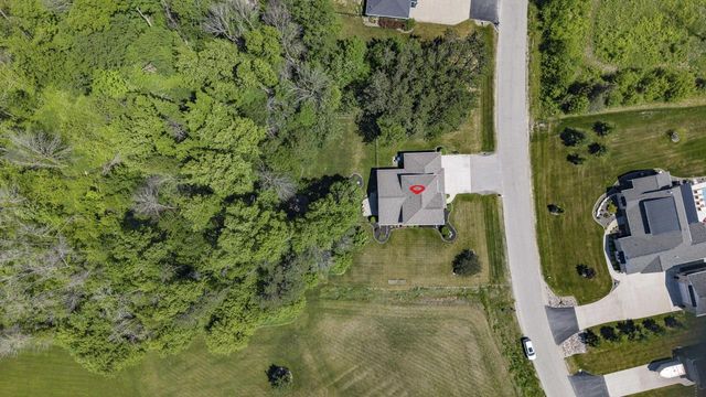 W7574 CROSS COUNTRY LANE, Hortonville, WI 54944