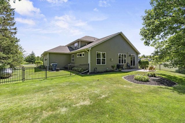 W7574 CROSS COUNTRY LANE, Hortonville, WI 54944