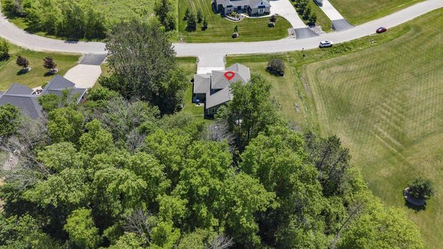 W7574 CROSS COUNTRY LANE, Hortonville, WI 54944