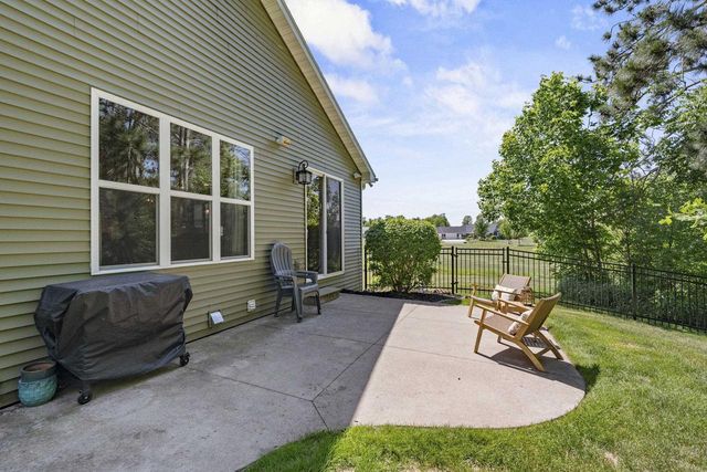 W7574 CROSS COUNTRY LANE, Hortonville, WI 54944