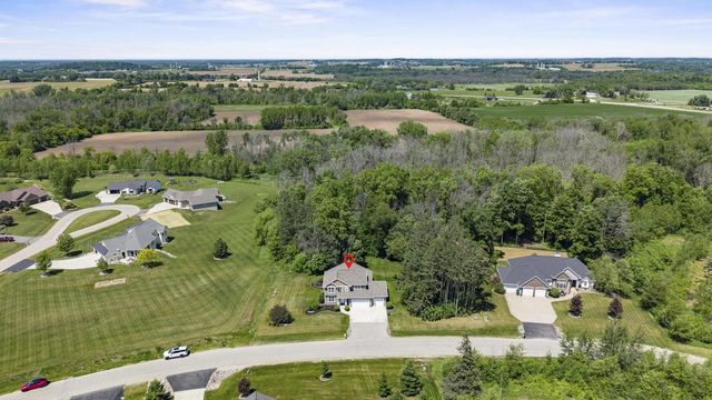 W7574 CROSS COUNTRY LANE, Hortonville, WI 54944