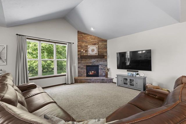 W7574 CROSS COUNTRY LANE, Hortonville, WI 54944