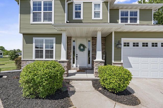 W7574 CROSS COUNTRY LANE, Hortonville, WI 54944