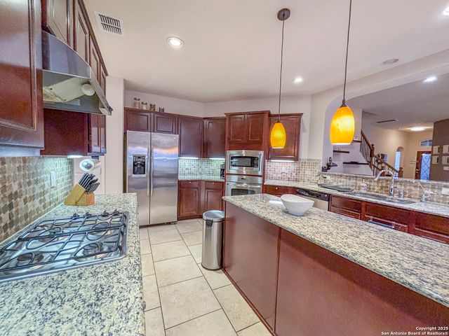 25010 Buttermilk Ln, San Antonio, TX 78255