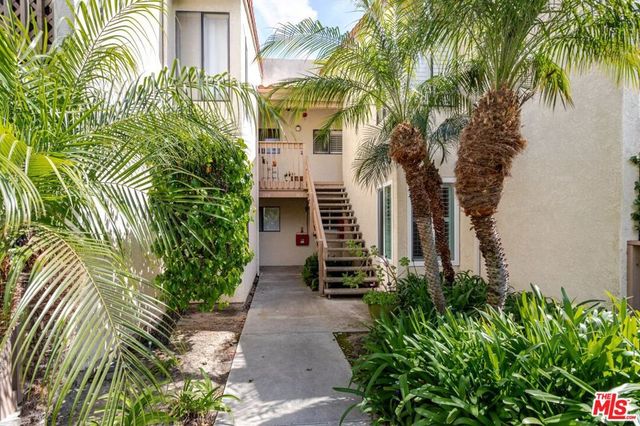 4852 Cabana Drive 202, Huntington Beach, CA 92649