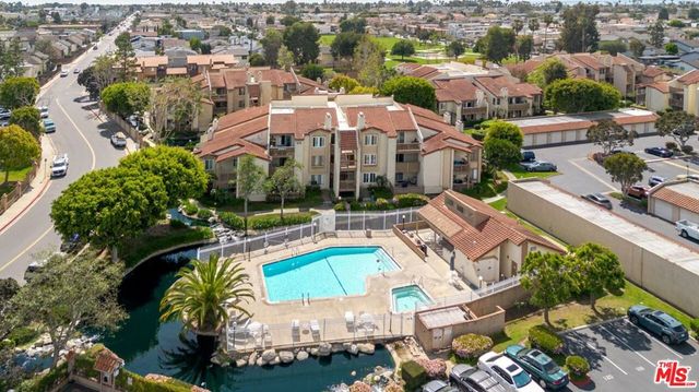 4852 Cabana Drive 202, Huntington Beach, CA 92649