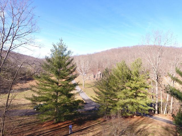 305 Halcomb Drive, Somerset, KY 42501