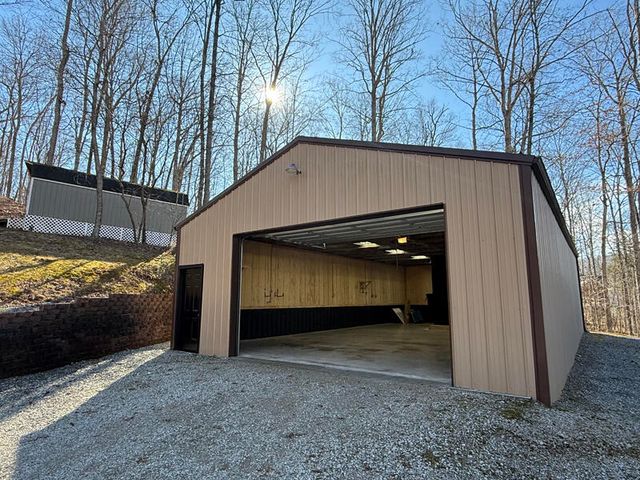 305 Halcomb Drive, Somerset, KY 42501