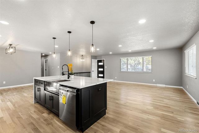 5274 W Rowland Place, Littleton, CO 80128